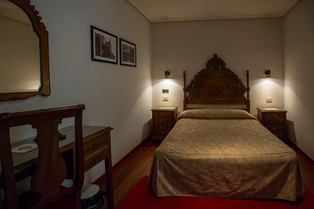 Hotel Los Perales ปัวบลา เด ซานาเบรีย ภายนอก รูปภาพ