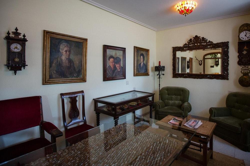 Hotel Los Perales ปัวบลา เด ซานาเบรีย ภายนอก รูปภาพ