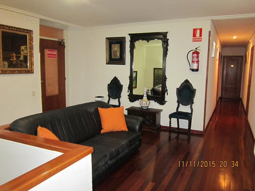 Hotel Los Perales ปัวบลา เด ซานาเบรีย ภายนอก รูปภาพ